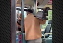 Δείτε βίντεο: 33χρονος στην Αγγλία χτύπησε άσχημα οδηγό λεωφορείου με μηχάνημα εισιτηρίων, έκλεψε το όχημα και τράκαρε