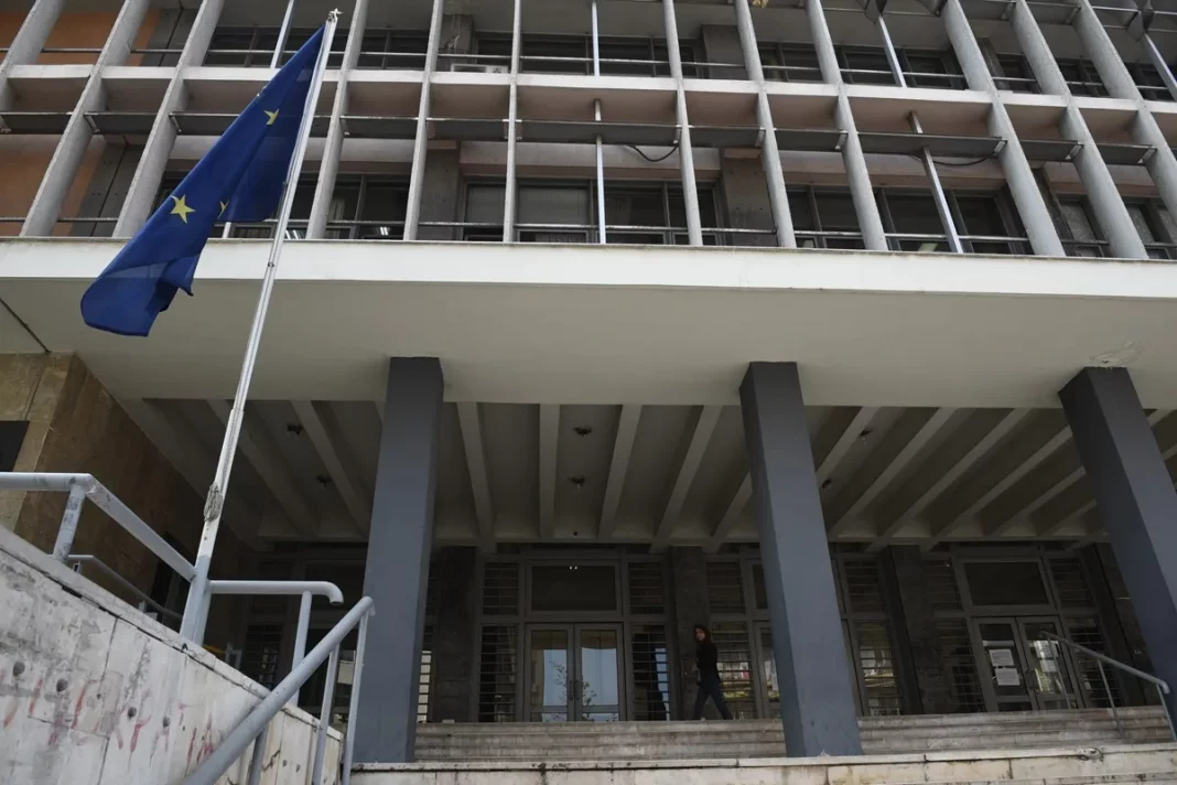 Θεσσαλονίκη: Στη φυλακή 59χρονος που ξυλοκόπησε την 31χρονη σύντροφό του κατά τη διάρκεια της ερωτικής πράξης