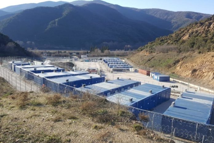 Σέρρες: Χάος και τακτικές εξεγέρσεις στη δομή μεταναστών στο Κλειδί