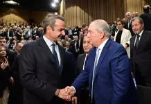 «Άνοιγμα» Μητσοτάκη σε Καραμανλή;-Ούτε ευχές στα γενέθλιά του! «Άνοιγμα» Μητσοτάκη σε Καραμανλή;-Ούτε ευχές στα γενέθλιά του!