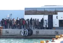 Χανιά: Συνέλαβαν 13χρονο για διακίνηση μεταναστών στη Γαύδο Χανιά: Συνέλαβαν 13χρονο για διακίνηση μεταναστών στη Γαύδο