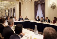 Αποφεύγοντας τον Τραμπ και τον Ερντογάν