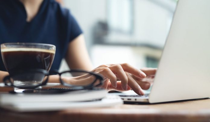Γκρινιάζουν ακόμη οι ελεύθεροι επαγγελματίες