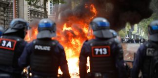 Γαλλία: Επεισόδια σε μαθητική συγκέντρωση στη Λυών με 14 συλλήψεις
