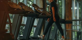 Από τους διαδρόμους στα βάρη: Γιατί η Gen Z αλλάζει τον τρόπο που γυμνάζεται