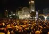 Κηδεία Μαζωνάκη: Ρίγη συγκίνησης στη λαϊκή αγρυπνία - Θαυμαστές έρχονται με ναυλωμένα πούλμαν για το «τελευταίο αντίο»