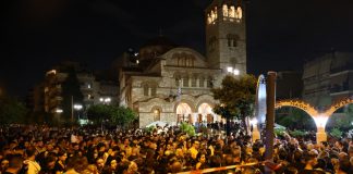 Κηδεία Μαζωνάκη: Ρίγη συγκίνησης στη λαϊκή αγρυπνία – Θαυμαστές έρχονται με ναυλωμένα πούλμαν για το «τελευταίο αντίο» Κηδεία Μαζωνάκη: Ρίγη συγκίνησης στη λαϊκή αγρυπνία - Θαυμαστές έρχονται με ναυλωμένα πούλμαν για το «τελευταίο αντίο»