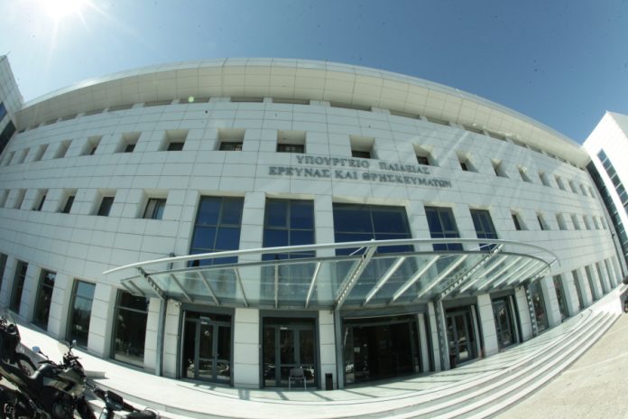 Συνεχώς μπροστά τους ο Λαζαράτος Συνεχώς μπροστά τους ο Λαζαράτος