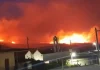 Ολονύχτια μάχη με τις φλόγες στον Χώνο Λασιθίου, νέα μηνύματα του 112 για εκκενώσεις