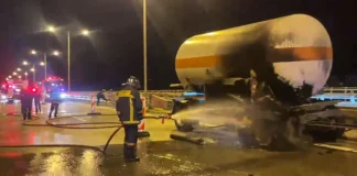 Συναγερμός στην Ιόνια Οδό στο ύψος της Άρτας: Φωτιά σε βυτιοφόρο με υγραέριο, απομακρύνθηκε ο οδηγός
