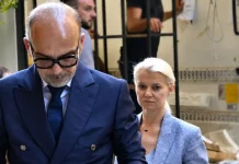 Υπόθεση Μαζωνάκη: Ερευνώνται για ξέπλυμα μαύρου χρήματος οι δύο γιατροί, ανοίγουν οι λογαριασμοί τους Υπόθεση Μαζωνάκη: Ερευνώνται για ξέπλυμα μαύρου χρήματος οι δύο γιατροί, ανοίγουν οι λογαριασμοί τους