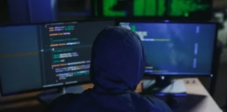 Χάκερ ισχυρίζονται ότι έκλεψαν δεδομένα χιλιάδων εργαζομένων του FBI