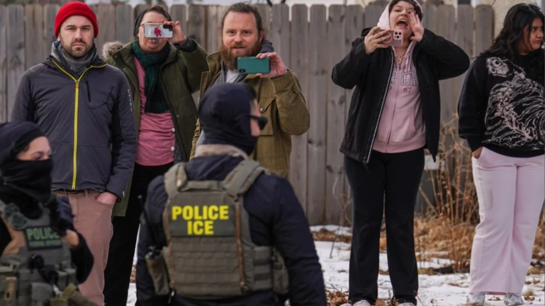 ice_agent Η Διεθνής Αμνηστία ζητά την κατάργηση της ICE καταγγέλλοντας «γενικευμένες παραβιάσεις ανθρωπίνων δικαιωμάτων» στις ΗΠΑ
