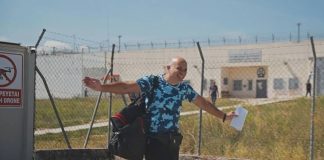 Εκτός φυλακής ο Νίκος Μαζιώτης, οι πρώτες εικόνες από την έξοδό του από τον Δομοκό