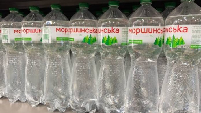«Μάχη» στην Ουκρανία για αυτοκρατορία εμφιαλωμένου νερού: Στο επίκεντρο οικογένεια δισεκατομμυριούχων και Ρώσος ολιγάρχης «Μάχη» στην Ουκρανία για αυτοκρατορία εμφιαλωμένου νερού: Στο επίκεντρο οικογένεια δισεκατομμυριούχων και Ρώσος…
