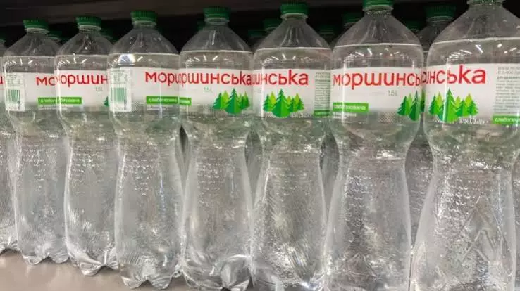«Μάχη» στην Ουκρανία για αυτοκρατορία εμφιαλωμένου νερού: Στο επίκεντρο οικογένεια δισεκατομμυριούχων και Ρώσος…