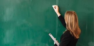 Αναπληρωτές εκπαιδευτικοί: Ουδέν μονιμότερον του προσωρινού; Δέκα χρόνια με μια βαλίτσα στο χέρι Αναπληρωτές εκπαιδευτικοί: Ουδέν μονιμότερον του προσωρινού; Δέκα χρόνια με μια βαλίτσα στο χέρι