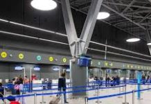 Αναγκαστική προσγείωση στη Θεσσαλονίκη σε πτήση προς Ρόδο: Επιβάτες βιντεοσκοπούσαν το προσωπικό, έκαναν φασαρία και…