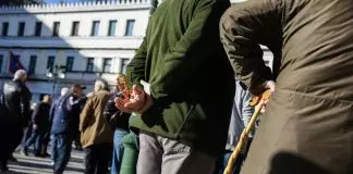 Η «ακτινογραφία» της ΕΑΣ: Πώς 500.000 συνταξιούχοι χρηματοδοτούν το επίδομα των 400 ευρώ