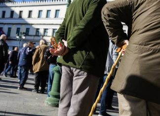 Η «ακτινογραφία» της ΕΑΣ: Πώς 500.000 συνταξιούχοι χρηματοδοτούν το επίδομα των 400 ευρώ
