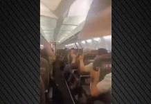 Τρόμος σε πτήση Boeing 737 στο Ιράν: Το εσωτερικό του αεροπλάνου διαλύεται μετά από βλάβη στην απογείωση-(VIDEO)