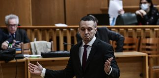 Πώς ο Κασιδιάρης αυξάνει την πίεση από τα δεξιά στη ΝΔ και αλλάζει τις ισορροπίες στη Βουλή Πώς ο Κασιδιάρης αυξάνει την πίεση από τα δεξιά στη ΝΔ και αλλάζει τις ισορροπίες στη Βουλή