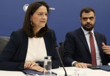 Κόντρα Μαρινάκη-Κεραμέως: Η μάχη του σταυρού, οι συμμαχίες και οι κουμπαριές Κόντρα Μαρινάκη-Κεραμέως: Η μάχη του σταυρού, οι συμμαχίες και οι κουμπαριές