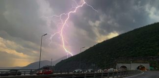Ιωάννινα: Κεραυνός σκότωσε κοπάδι και ανεμοστρόβιλος κατέστρεψε εγκαταστάσεις κτηνοτροφικής μονάδας