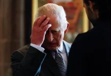 Ο καβγάς για την κηδεία της Νταϊάνα και ο «πόλεμος» Καρόλου με τον αδελφό της για το νέο βιβλίο – «Πρωτοφανής οργή του…