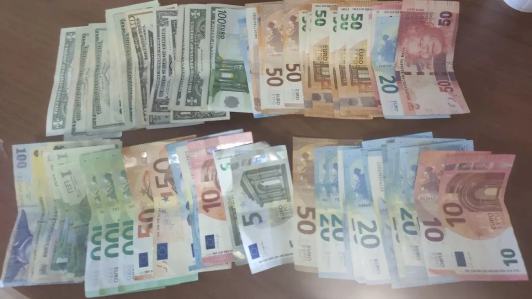 Συνελήφθησαν τρεις αλλοδαποί που ξάφριζαν τουρίστες στο κέντρο της Αθήνας