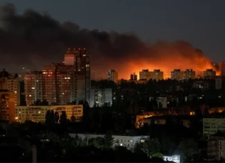 Ισχυρές εκρήξεις στο Κίεβο μετά από συναγερμό για ρωσικούς βαλλιστικούς πυραύλους