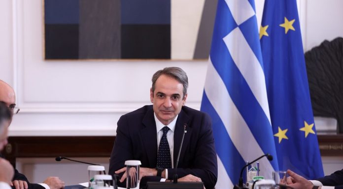 Η μεγαλύτερη συνωμοσία κατά της κυβέρνησης Μητσοτάκη είναι η ίδια η κυβέρνηση Μητσοτάκη Οδηγίες προς «ναυτιλομένους» υπουργούς για τα φαινόμενα αλαζονείας