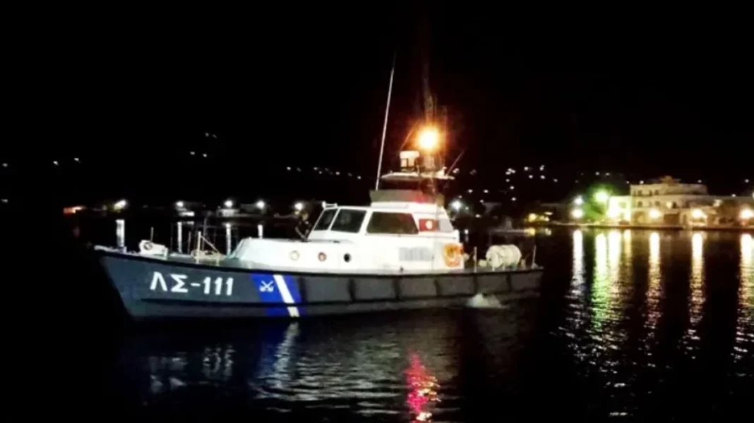 Επιχείρηση έρευνας και διάσωσης για βάρκα με 77 παράνομους μετανάστες στη Γαύδο: Ένας χωρίς τις αισθήσεις του…