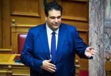 Λιβάνιος στη Βουλή: «Στον εισαγγελέα οι καταγγελίες Βελόπουλου για νοθεία στις εκλογές» Λιβάνιος στη Βουλή: «Στον εισαγγελέα οι καταγγελίες Βελόπουλου για νοθεία στις εκλογές»