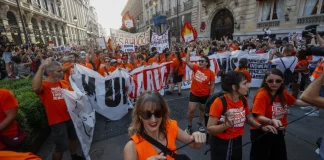Χιλιάδες διαδηλωτές στους δρόμους της Μαδρίτης ζητούν μέτρα μετά την έξωση της 87χρονης ΑμεΑ Μαρικάρμεν