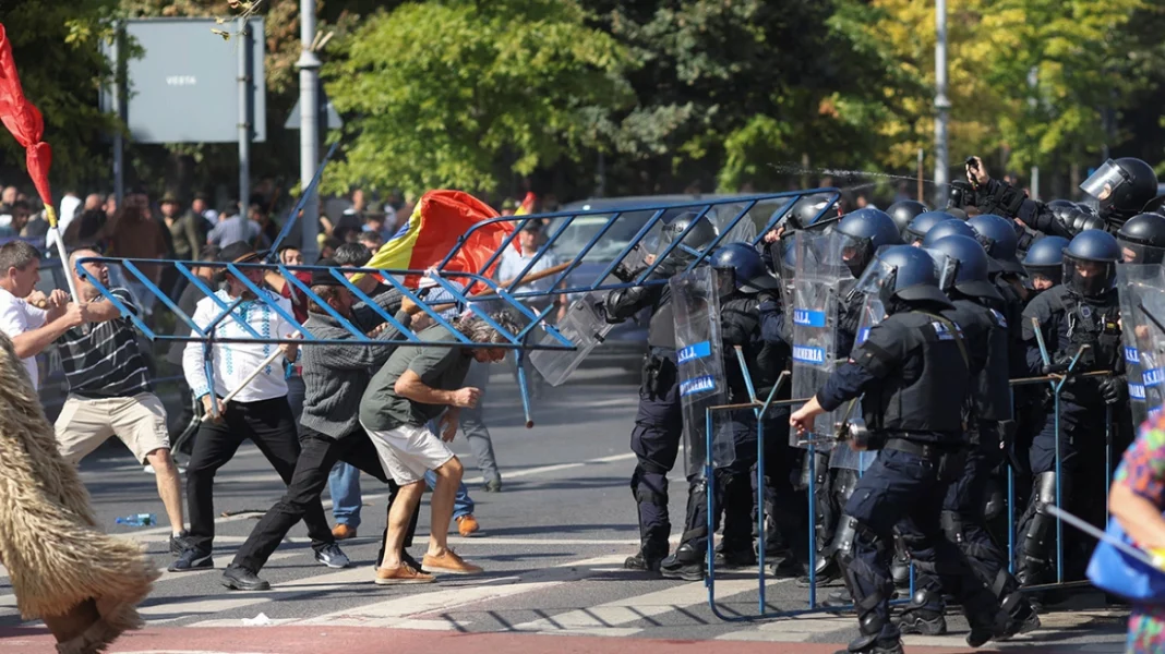 Επεισόδια σε διαδήλωση αγροτών στο Βουκουρέστι με 24 τραυματίες - (VIDEO)