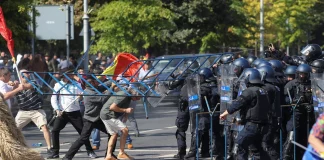 Επεισόδια σε διαδήλωση αγροτών στο Βουκουρέστι με 24 τραυματίες - (VIDEO)