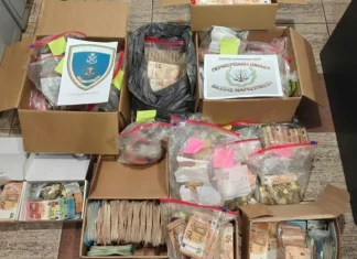 Δύο συλλήψεις για διακίνηση ναρκωτικών σε Πειραιά και Ρόδο, κατασχέθηκαν σχεδόν 1 εκατ. €, δείτε φωτογραφίες