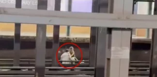 Νεκροί δύο 24χρονοι που έκατσαν στις γραμμές του μετρό της Νέας Υόρκης και τους παρέσυρε συρμός Νεκροί δύο 24χρονοι που έκατσαν στις γραμμές του μετρό της Νέας Υόρκης και τους παρέσυρε συρμός