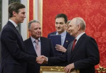 Ολοκληρώθηκε έπειτα από τρεις ώρες η συνάντηση Πούτιν με Γουίτκοφ και Κούσνερ στο Κρεμλίνο