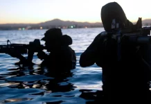 Μυστική επιχείρηση των ΗΠΑ στο Ορμούζ: Οι Navy SEALs εξουδετέρωναν επί τέσσερις μήνες ιρανικές νάρκες Μυστική επιχείρηση των ΗΠΑ στο Ορμούζ: Οι Navy SEALs εξουδετέρωναν επί τέσσερις μήνες ιρανικές νάρκες