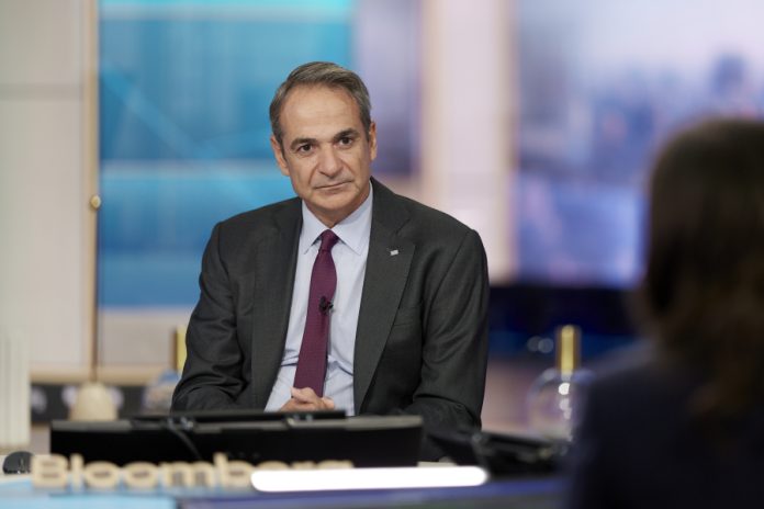 Μητσοτάκης με Βαρδινογιάννη και Λάτση για τις τιμές σε καύσιμα και πετρέλαιο θέρμανσης