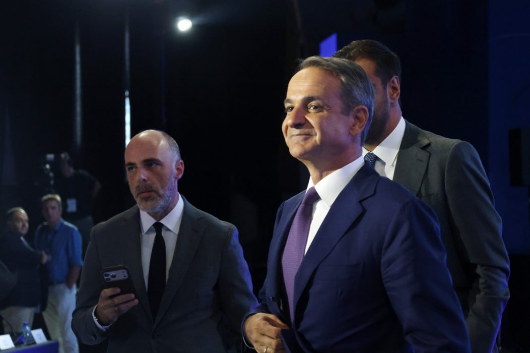 Μητσοτάκης σε Σαμαρά: “Η ΝΔ δεν είναι σήμερα παράταξη; Απ’ ό,τι θυμάμαι, ο ίδιος πήρε στις εκλογές 18%. Ωραία απόδοση!”