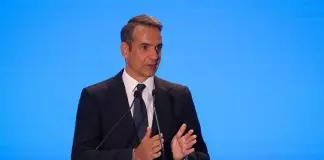 Μισός 13ος μισθός για τους δημόσιους υπαλλήλους στην ατζέντα Μητσοτάκη για τη ΔΕΘ