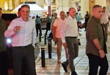 Ο Μητσοτάκης με προσωπική φρουρά 19 ανδρών ασφαλείας, περιδιάβαινε τους δρόμους της Θεσσαλονίκης