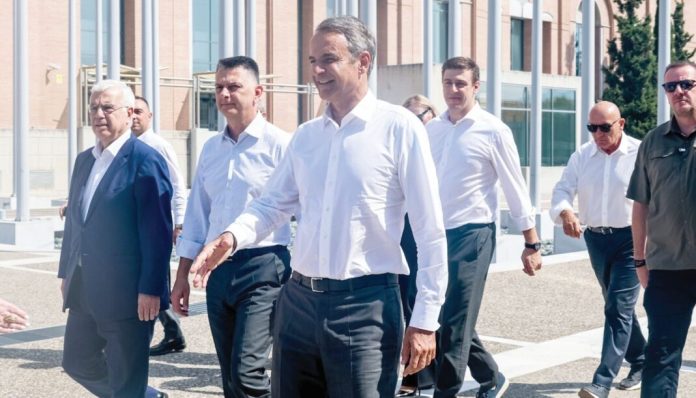 ΔΕΘ: Η ετήσια παράσταση του «λεφτά υπάρχουν»… Mια από τα ίδια δηλαδή! ΔΕΘ: Η ετήσια παράσταση του «λεφτά υπάρχουν»… Mια από τα ίδια δηλαδή!