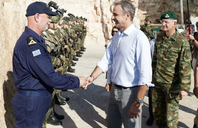 Hürriyet για την επίσκεψη Μητσοτάκη στο Καστελλόριζο: «Σόου και εκλογική επένδυση» Προκλητική Hürriyet για την επίσκεψη Μητσοτάκη στο Καστελλόριζο: «Σόου και εκλογική επένδυση»