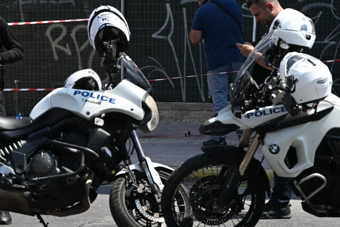 Πάτρα: Ανθρωποκυνηγητό μετά από δύο ληστείες – Τραυματισμός υπαλλήλου μίνι μάρκετ
