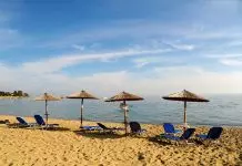 Σοκ στην Βουλιαγμένη: 76χρονος σκότωσε στο ξύλο 82χρονο για μία… ξαπλώστρα