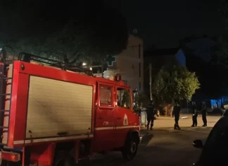 Υπό μερικό έλεγχο η φωτιά σε διαμέρισμα 4ου ορόφου στη Θεσσαλονίκη, δεν κινδύνευσαν ένοικοι